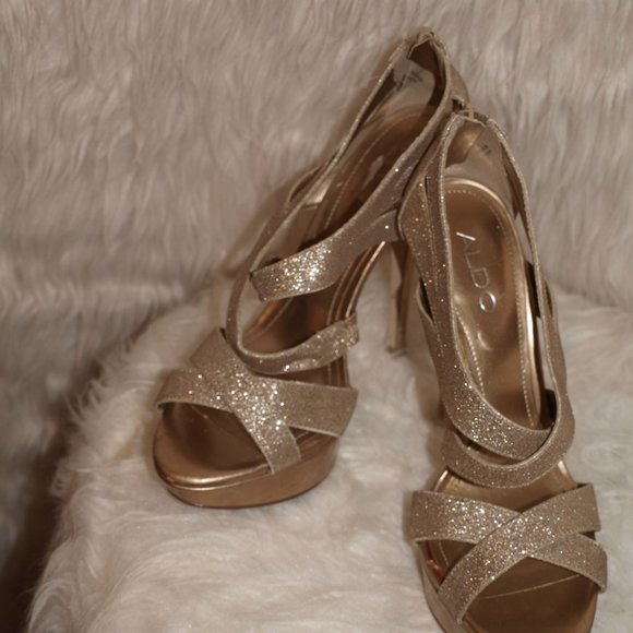 Gold Sparkly High HEELS BY ALDO SIZE 38 USED4PHOTOS ON PAVEMENT - Picture 3 of 6